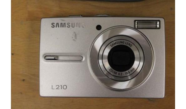 digital fotocamera SAMSUNG, L210, zonder kabels en batterij, met opberghoesje, werking niet gekend plus speaker SOUNDLOGIC, zonder kabels, werking niet gekend